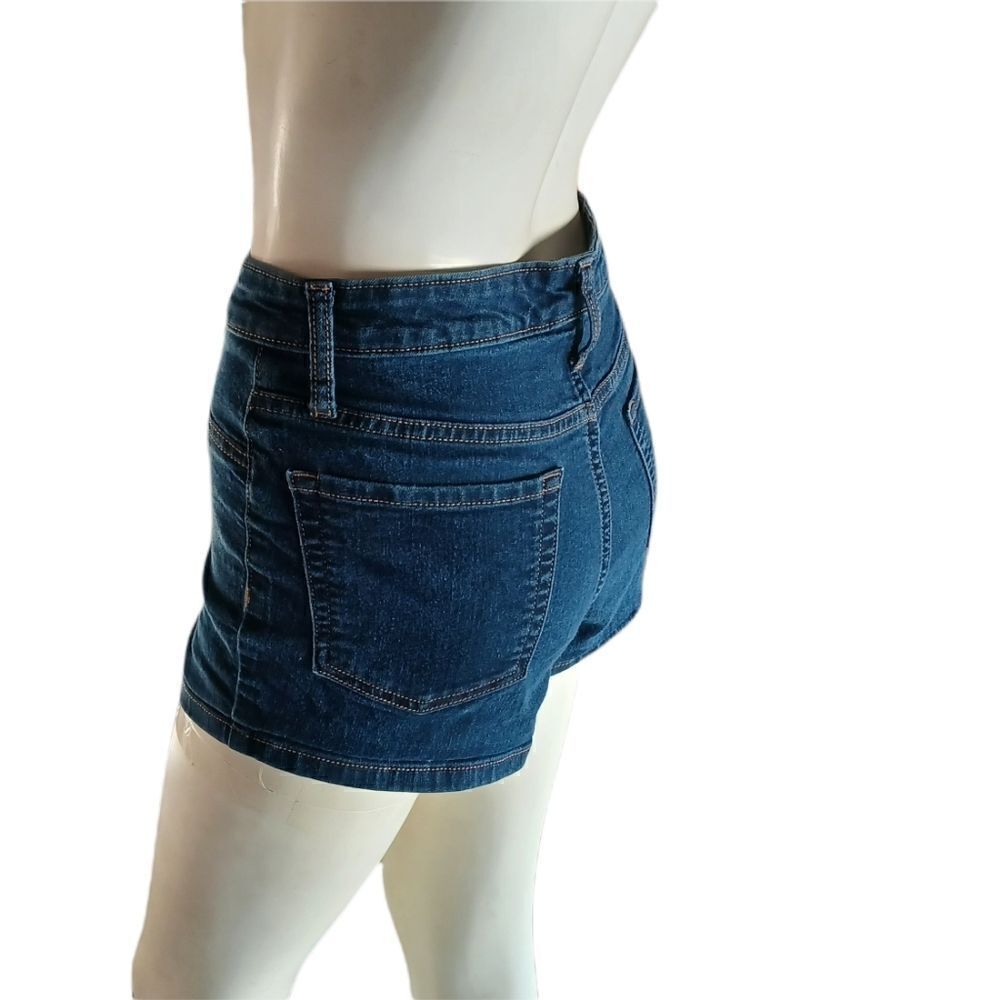 601648......Wild Fable Dark Wash Jean Shorts Size 8/29, 27"W, 2" Inseam - Picture 3 of 6